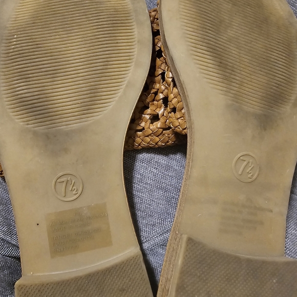 Sandals - Picture 3 of 3